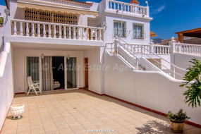 5 Bed House / Villa - For Sale