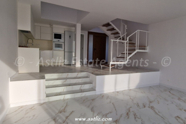 Avenida Jose Gonzalez Fortes - Acantilados De Los Gigantes - 