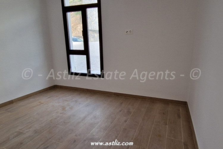 Avenida Jose Gonzalez Fortes - Acantilados De Los Gigantes - 