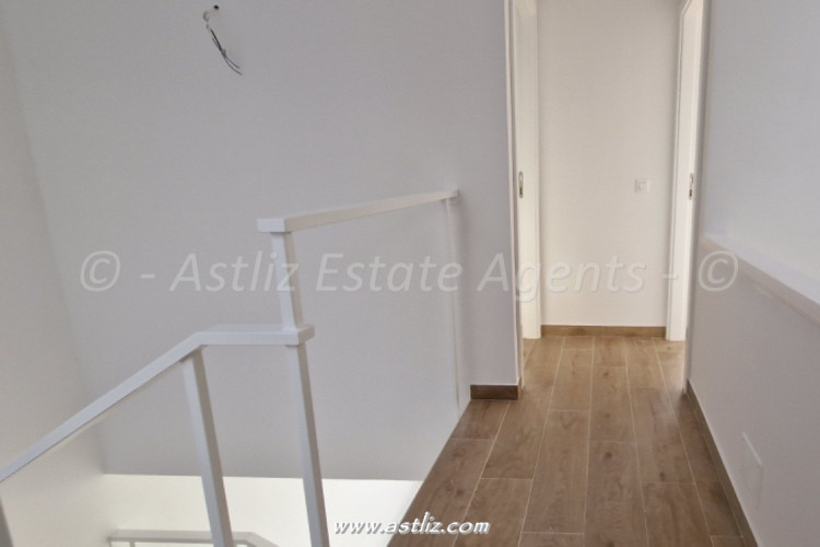 Avenida Jose Gonzalez Fortes - Acantilados De Los Gigantes - 