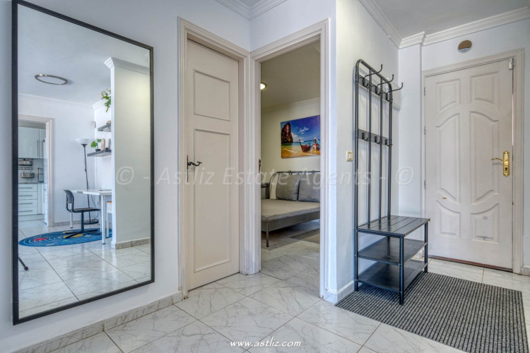 Avenida Jose Gonzalez Fortes - Acantilados De Los Gigantes - 