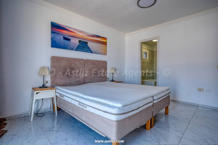 Avenida Jose Gonzalez Fortes - Acantilados De Los Gigantes - 