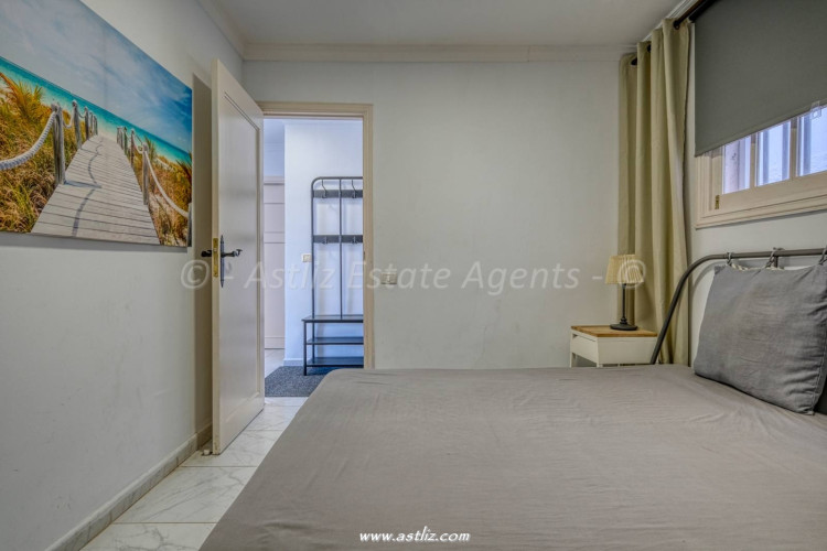 Avenida Jose Gonzalez Fortes - Acantilados De Los Gigantes - 