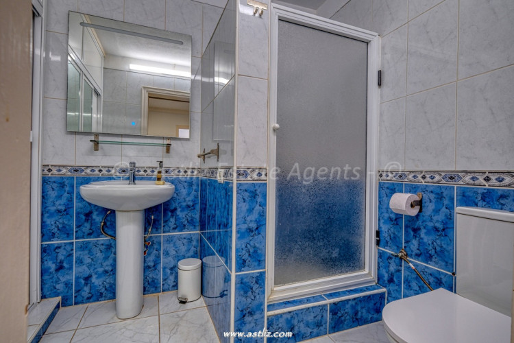 Avenida Jose Gonzalez Fortes - Acantilados De Los Gigantes - 