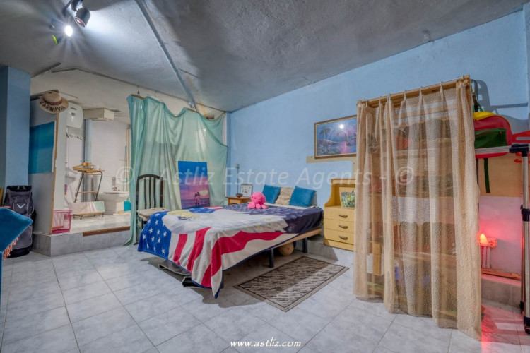 Avenida Emigrante - Playa San Juan - 