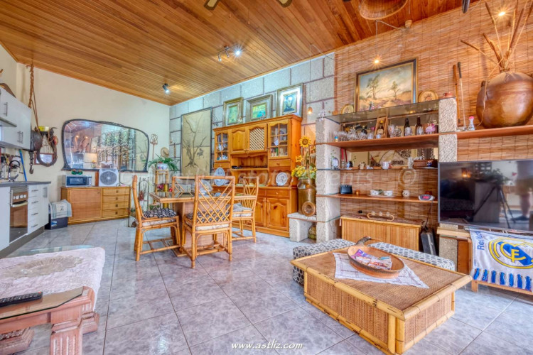 Avenida Emigrante - Playa San Juan - 