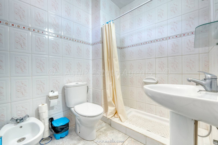 Avda Juan carlos 1 - Los Cristianos - 