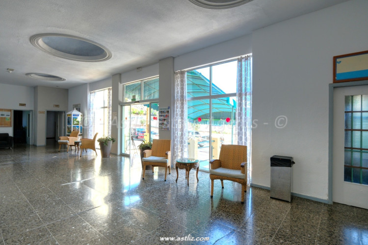 Avda Juan carlos 1 - Los Cristianos - 