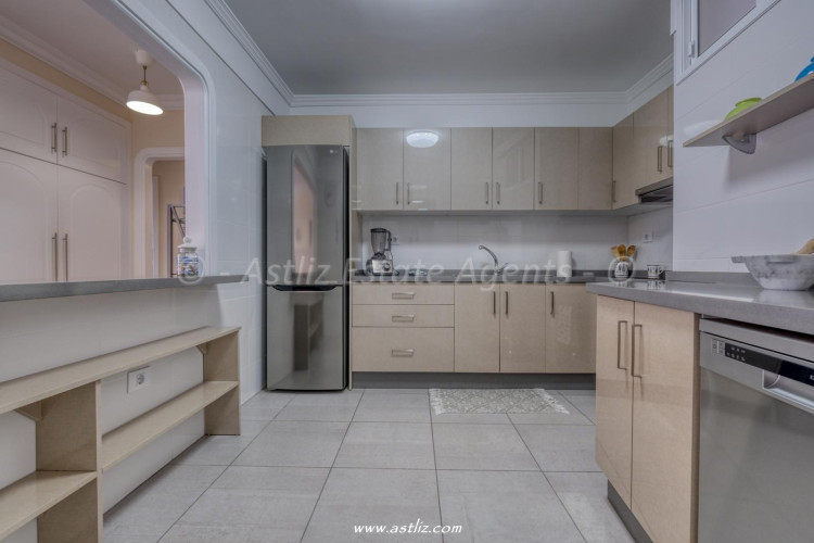 Avenida Maritima - Playa De La Arena - 