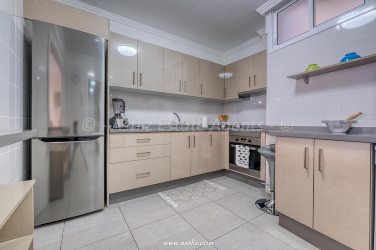 Avenida Maritima - Playa De La Arena - 