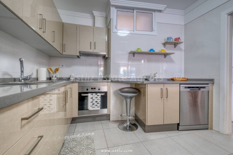 Avenida Maritima - Playa De La Arena - 