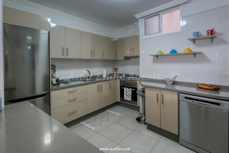 Avenida Maritima - Playa De La Arena - 