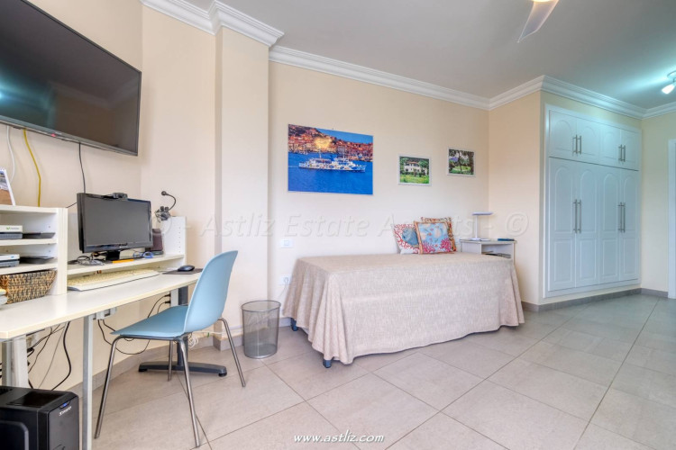 Avenida Maritima - Playa De La Arena - 