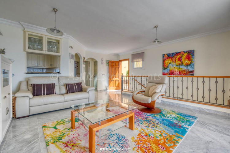 Calle La Hondura - Puerto De Santiago - 