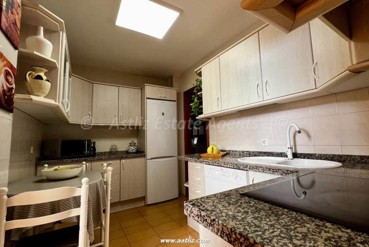 Avenida La Constitucion - Adeje - 