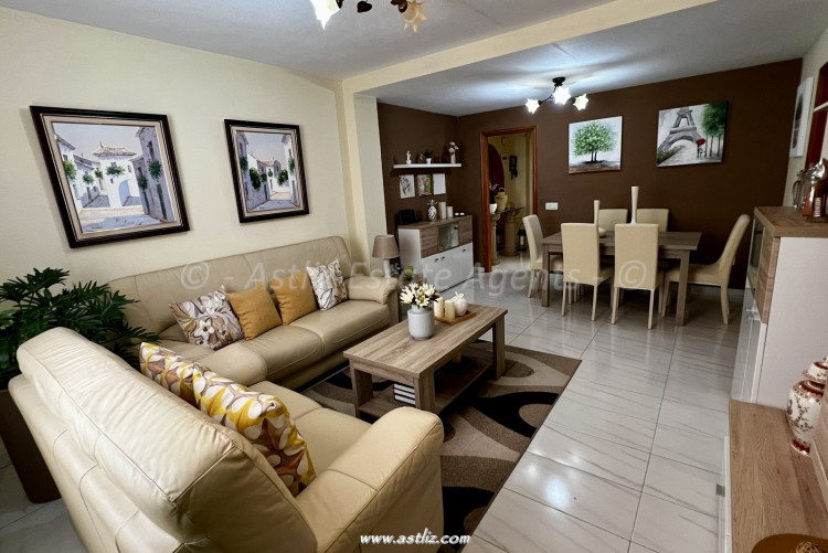 Avenida La Constitucion - Adeje - 