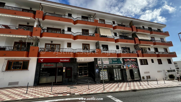 Avenida La Constitucion - Adeje - 