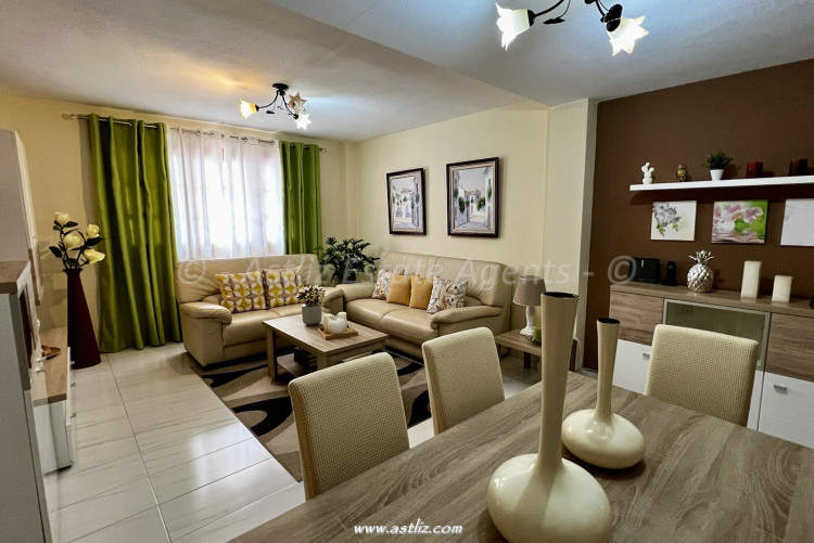 Avenida La Constitucion - Adeje - 