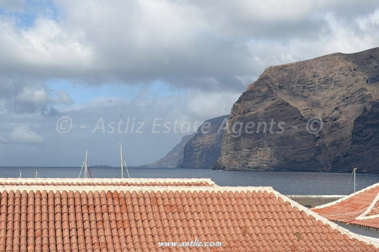 Calle Los Guidos - Acantilado De Los Gigantes - 