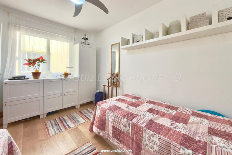 Calle Los Angeles - Puerto de Santiago - 