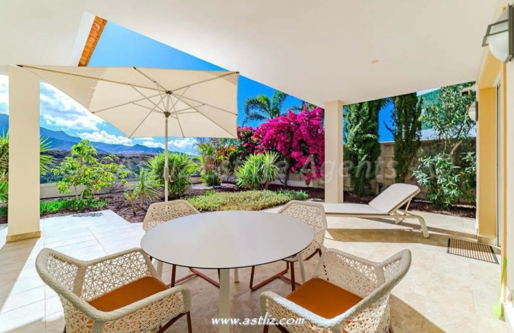 Calle Alcojora - La Caleta - 