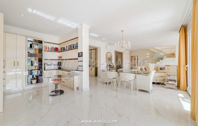 Calle Alcojora - La Caleta - 