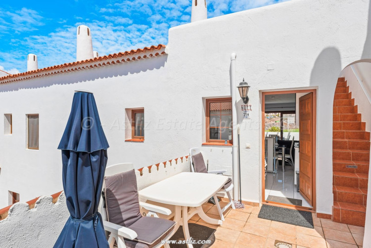 Avd Maria Angeles Ascanio Cullen  - Amarilla Golf - 