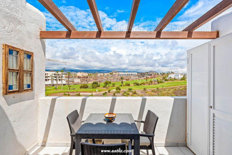 Avd Maria Angeles Ascanio Cullen  - Amarilla Golf - 