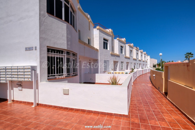 Calle El Mojon - Callao Salvaje - 