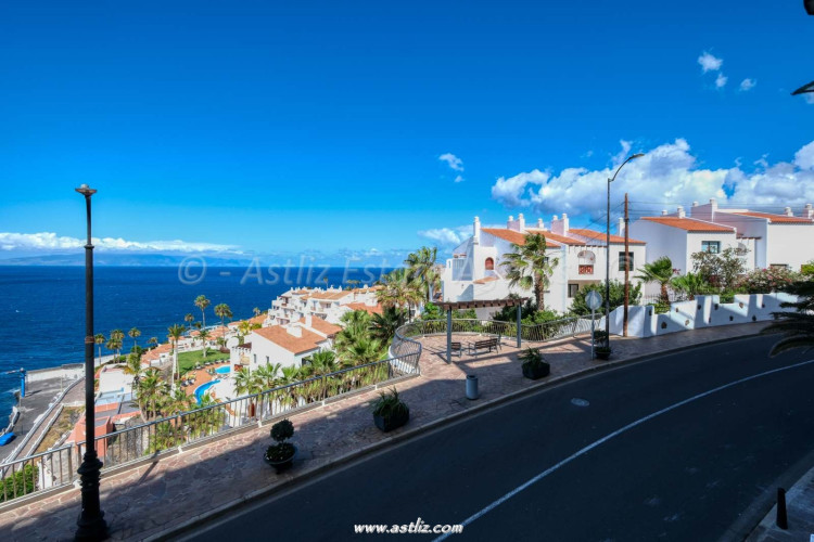 Av. Quinto Centenario - Puerto de Santiago - 