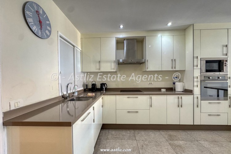 Avenida Maritima 25 - Puerto de Santiago - 