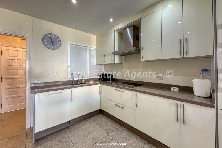 Avenida Maritima 25 - Puerto de Santiago - 