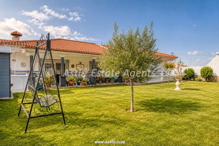 Calle Solana 24, Ur. Rosas del Guanche - Valle San Lorenzo  - 