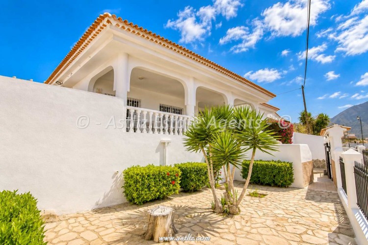 Calle Solana 24, Ur. Rosas del Guanche - Valle San Lorenzo  - 