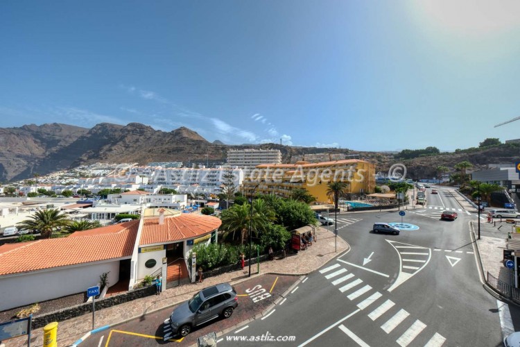 Avenida Quinto Centenario - Puerto De Santiago - 