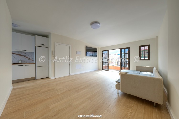 Calle Los Angeles - Puerto De Santiago - 